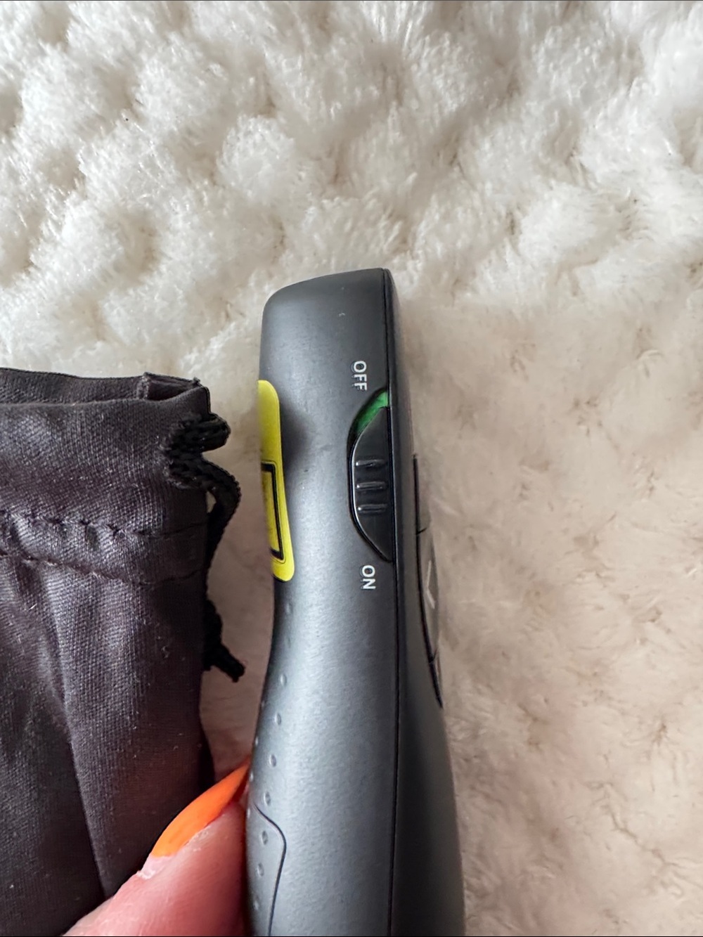 π±οΈ π΄Logitech R400 Wireless Presentation Remote with Red Laser Pointer - Picture 3 of 6